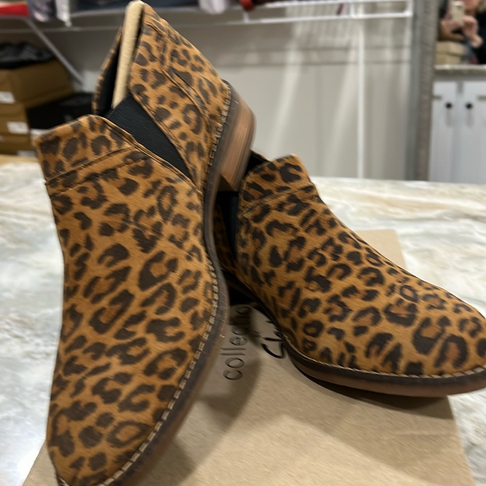 Clark’s Camzin Mix Leopard Print Shootie Size 8 M